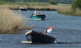 Bateaux sur le lac au camping de Meerwijck