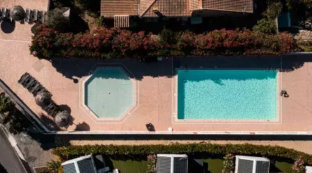 Piscine au camping Les Sables du Midi