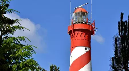 Phare de West Schouwen aux Pays-Bas 